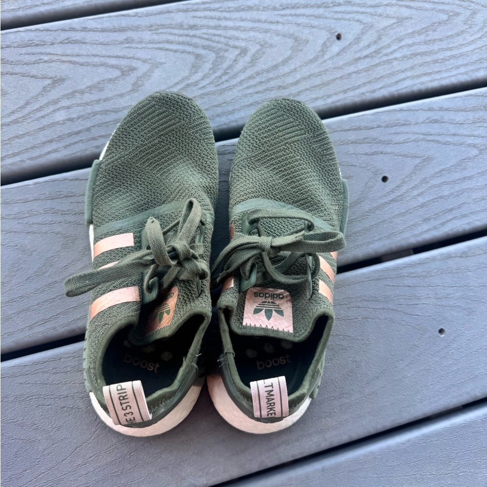 Adidas NMD R1 Olive Green Rose Gold Women’s 8 Boost - Picture 5 of 7